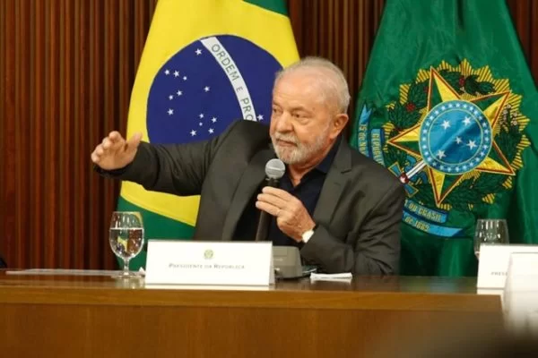 SEAAC marca presença no encontro com Lula